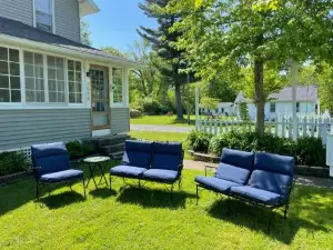 Drop Anchor Cottages and Lake House