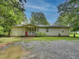 Lakefront Spring City Retreat w/ Boat Dock!