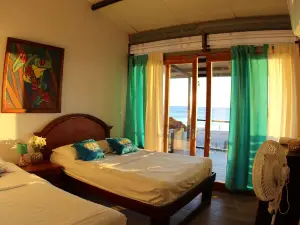 Sirena Surf Lodge Miramar Nicaragua