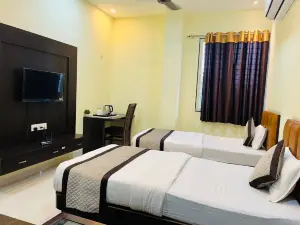 Jmc Hotel Lavish