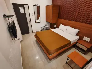 Hotel Girija Residency Kolhapur