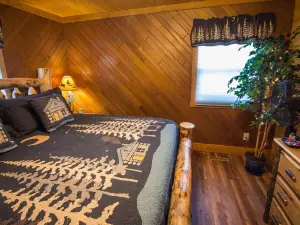 ✧ Mountain Mist- KING bed, game room, A/C - NO CLEANING FEE!