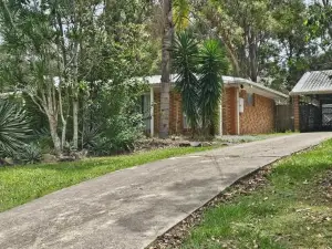 Newly Renovated & peaceful surrounds