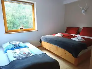 Bergkristall Ruhe und Aussicht auf 1100m