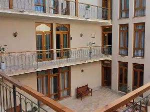 Hotel Ansi精品餐廳和露台
