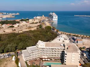 Athineon Hotel