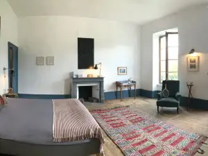 Maison Cha-RI-VA-RI