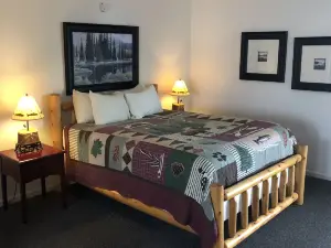 Harbor's Edge Motel