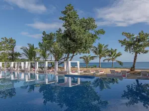 Avani Barbarons Seychelles Resort