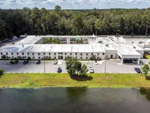 Clarks Inn Savannah Airport