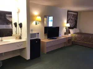 슈퍼 8 바이 윈덤 블랜딩