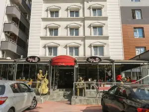 Egas Hotel