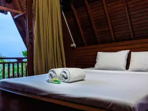 Woody Villa