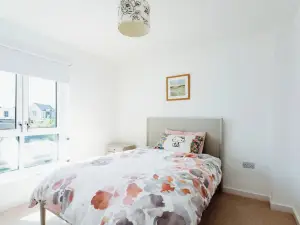 Luxurious 4 BH Home Near Willen Lake – Ideal for Families & Business Stays!