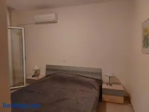 Theos Apartment