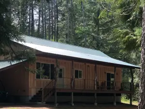 Secluded 2Bdrm Home on Low Bank River.