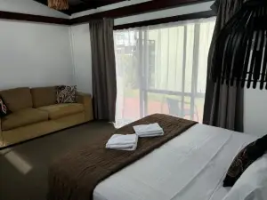Tokaanu Hotel