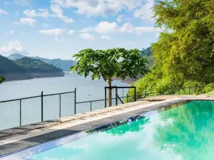 Villa Victoria Edge