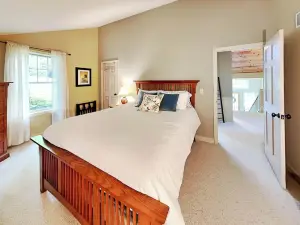 Acorn Cottage
