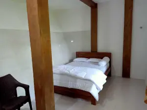 Griya Salaman Pantai Wediombo Homestay