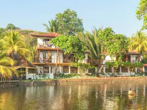 Boca Olas Resort Villas