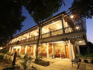 Salay River View Inn
