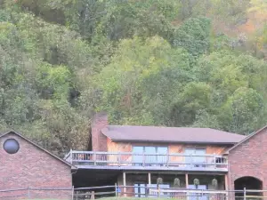 Kanawha River Mountain House