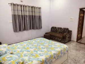 HOTEL GAYATRI Palace