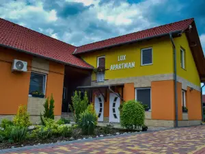 Lux Apartman Maroslele