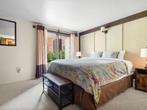 Relaxing, Well Furnished Condo - Creekside #29