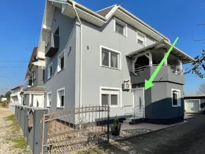 4 Stars Apartments Near Airport