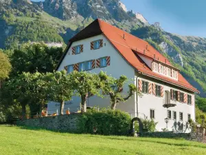 Hotel Restaurant Schlössli Sax