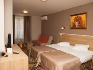 Hotel Motto