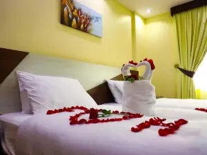 F & H Hotel