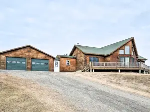Family-Friendly Troy Getaway with Furnished Deck!
