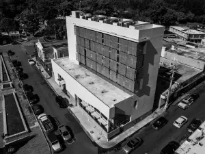 Royal Delonix Hotel