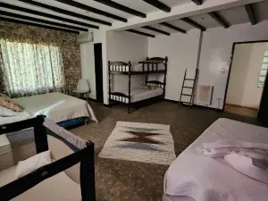 Hotel y Casa de Campo Oasis Campero - Ezeiza Aeropuerto -San Vicente