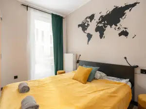 SuperApart Aignera Apt 4, Family Friendly Oasis