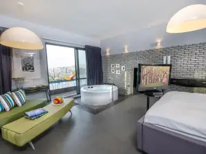 The Fifties Suites