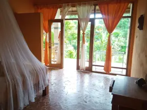 Bale Sebaya Bungalows Cafe Nature
