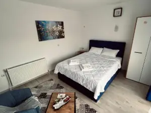GreenHill Apartments