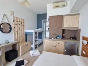 Edelweiss Rent Rooms-Rent a Car