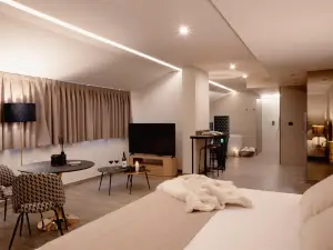 Almazara Suites
