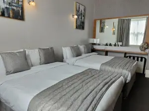 Hotels 24-7 - the Old Victoria Hotel