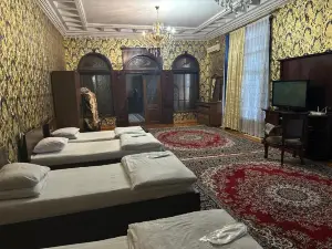 May Weather Resort Family G House