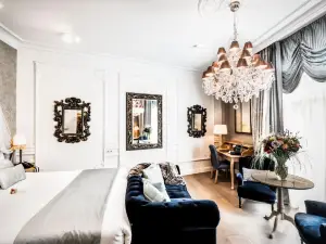 Luxury Boutique Hotel de Castillion