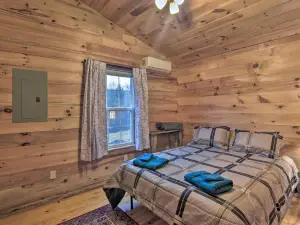 Rural Retreat - 1 Mile to Holston River Weir DAM!