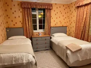 Silver Lodge Guest House