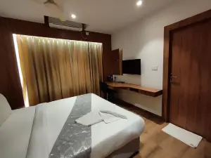 Staymaker Hotel Mohan Palace