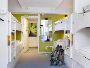 Slottsskogens Hostel